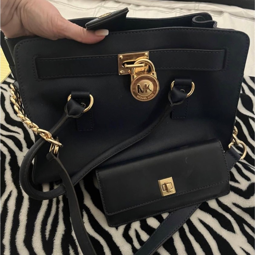 Navy blue Michael Kors purse and wallet